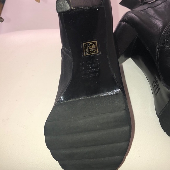 *sold* Schutz Booties (USA size 10B) see pics* - Picture 2 of 8